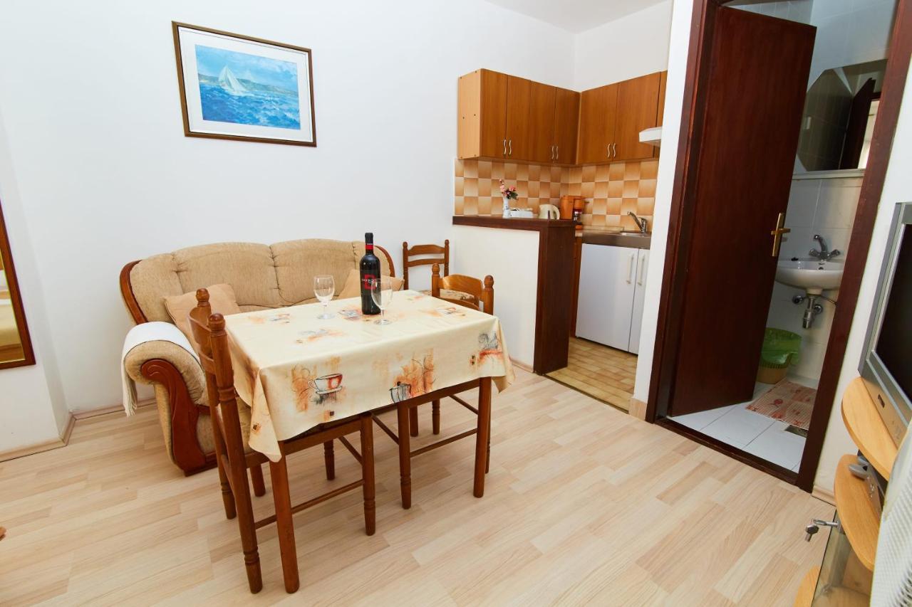 Apartments And Rooms With Parking Space Crikvenica - 19125 エクステリア 写真